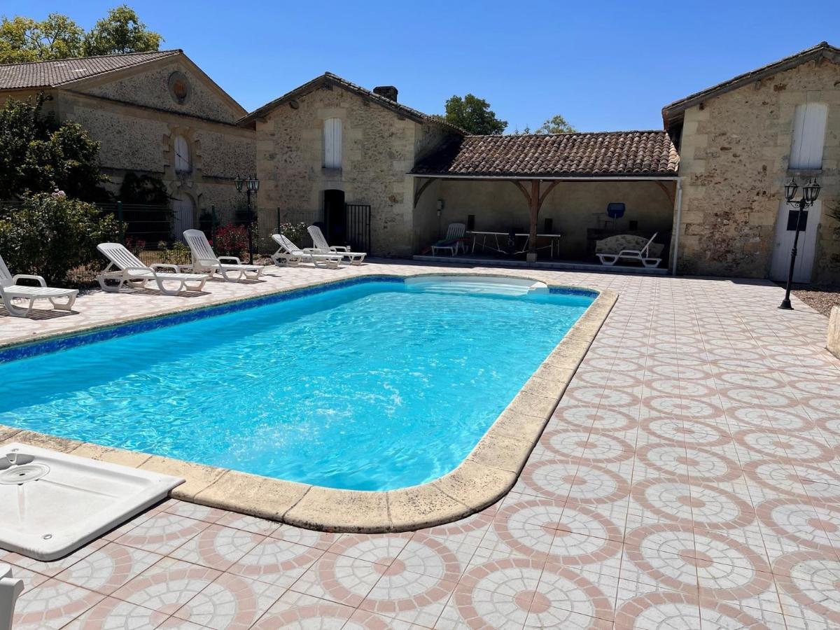 Domaine Clos Et Arbore De 3 Ha Avec Deux Maisons Lamothe-Montravel Bagian luar foto